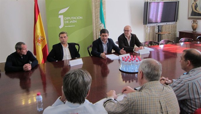 Reunión, este martes, en la Diputación con bomberos del Parque de Jaén