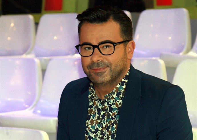 Jorge javier recoloca a sus invitados 