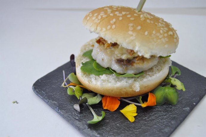 Minihamburguesa elaborada con restos cárnicos de pescado