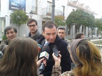 Gómez dice que si consejero cree que lo hizo bien es una tomadura de pelo o muestra un "grado de cinismo inaceptable"