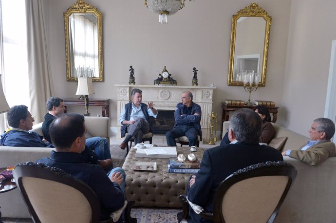 Reunión del equipo de paz del Gobierno con Juan Manuel Santos