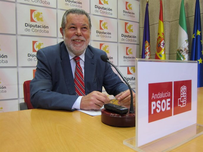 El portavoz del PSOE en la Diputación, Salvador Blanco