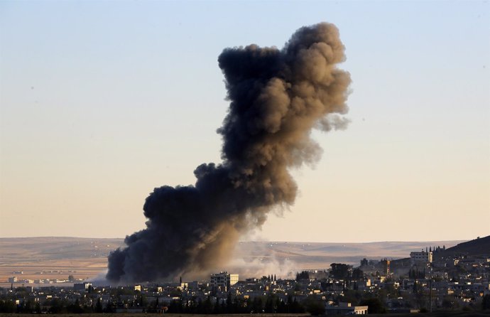 Bombardeos sobre Kobani.