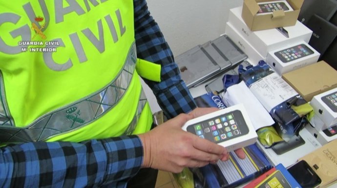 16 Detenidos Por Usurpar La Identidad De Más De 500 Personas Para Lograr Móviles