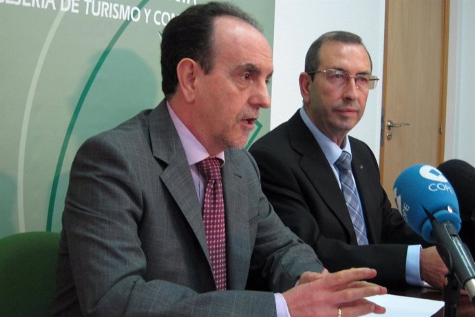 Rafael Rodríguez y Juan Antonio Sáez, en la rueda de prensa.