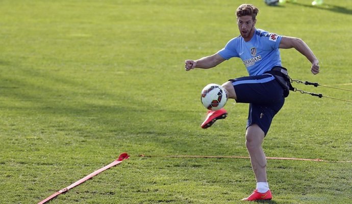 Cristian Ansaldi entrenando con el Atlético Madrid