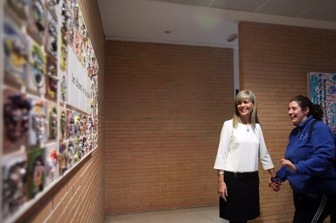 Sánchez Zaplana en la inauguración de la exposición 'Un altra mirada'