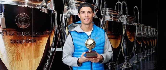 Cristiano Ronaldo tras recibir el Premio de Mejor Goleador del Mundo en 2013