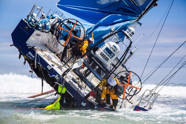 El Team Vestas encalla en la VOR en el Índico