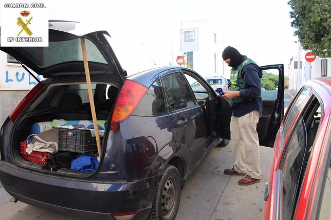Uno de los vehículos robados y recuperados por la Guardia Civil en Melilla