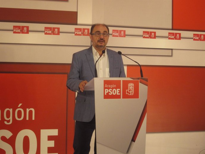 El secretario general del PSOE-Aragón, Javier Lambán. 