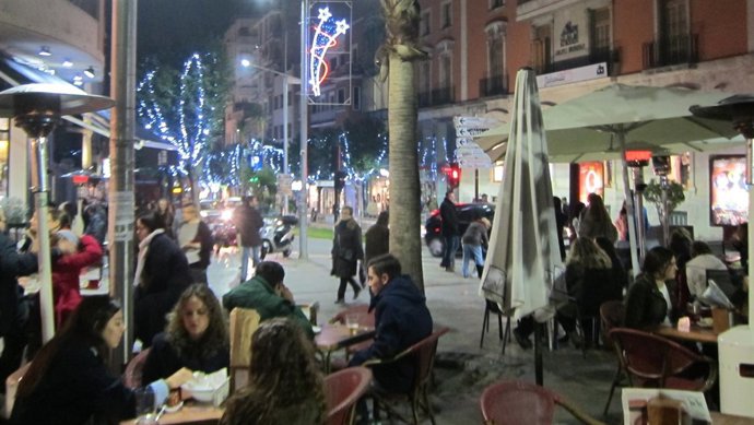 Jaén, con el alumbrado navideño encendido