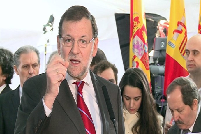 Rajoy recalca que no es una prioridad cambiar la Constitución