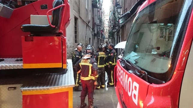 Explosión en un piso de la calle Bou de Sant Pere 