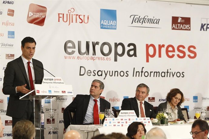 Pedro Sánchez en los Desayunos de Europa Press