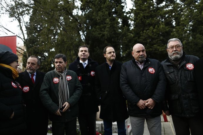 César Luena, Tomás Gómez y Cándido Méndez en el acto por Pablo Iglesias