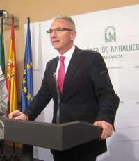 Junta afirma que PSOE-A e IU-CA se "deben" al acuerdo por Andalucía, que se está cumpliendo con "normalidad"