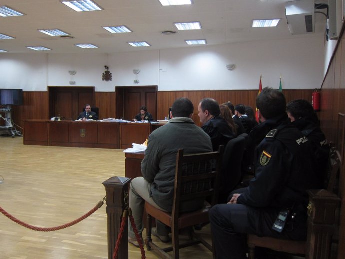 Juicio al acusado de matar a un varón en Lucena por una deuda