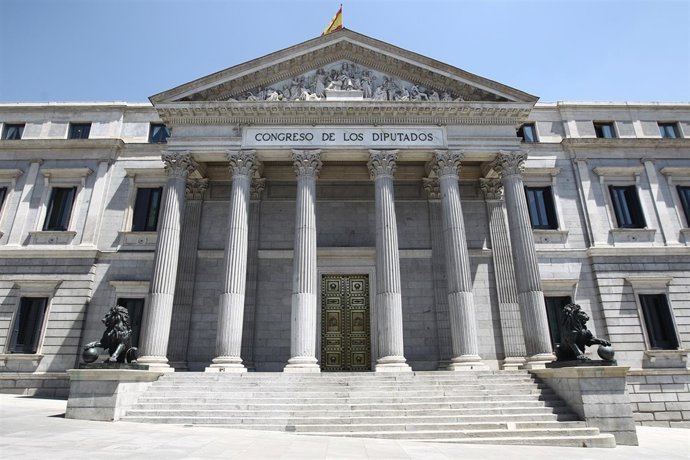 Fachada Del Congreso De Los Diputados