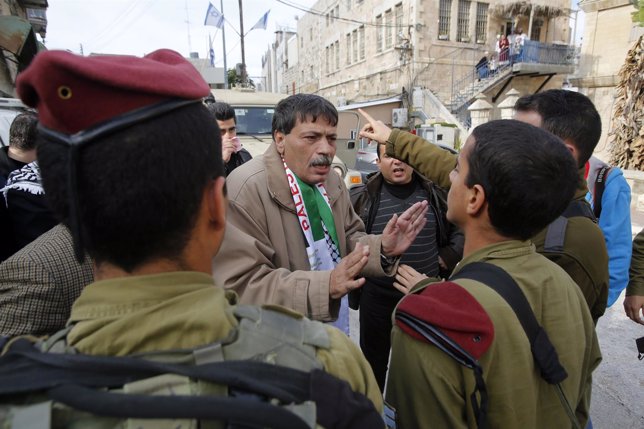 El ministro palestino muerto en un altercado en Cisjordania, Ziad Abu Ein