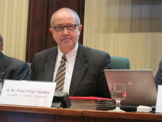  El Conseller F.Puig En El Parlament 