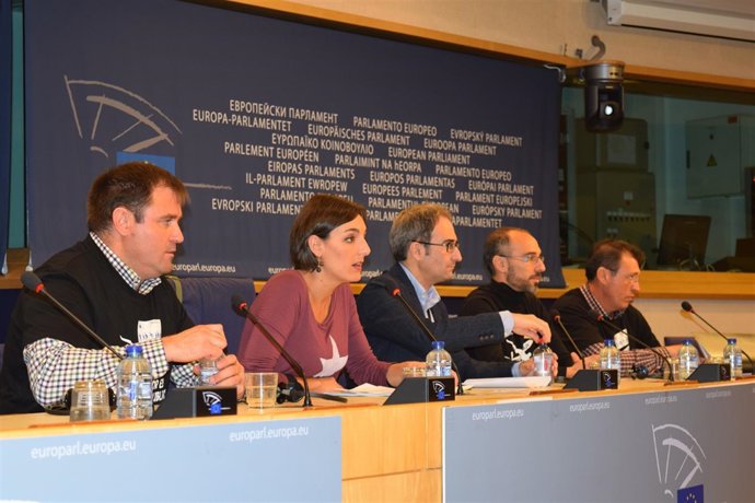 Rueda De Prensa De Lola Sánchez Y Trabajadores De San Javier Desde Bruselas