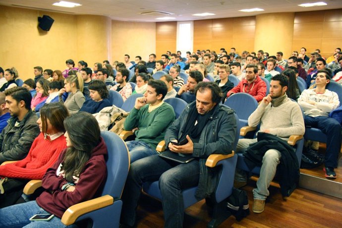 Inauguración del congreso sobre educación a través del deporte en la UJA