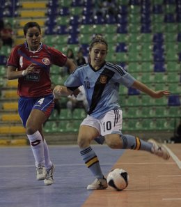 Amelia Romero y Andrea Sánchez, en el España-Costa Rica del Torneo Mundial