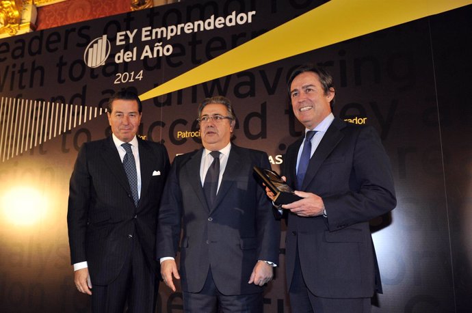 Entrega Premio Emprendedor del Año EY a Ricardo Pumar (Insur)
