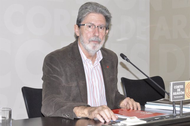 Adolfo Barrena (IU) este jueves en las Cortes de Aragón