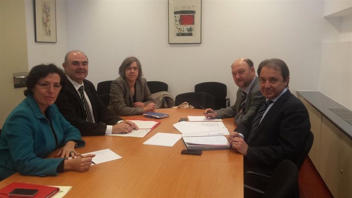 Los socialistas Antonio Pradas, Juan Luis Gordo y Leire Iglesias