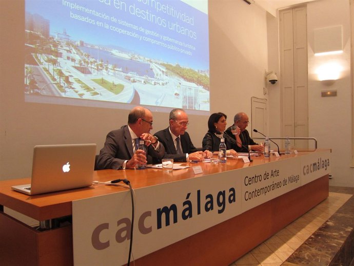 Secretaria de Estado de Turismo, Isabel Borrego, en jornadas de turismo urbano