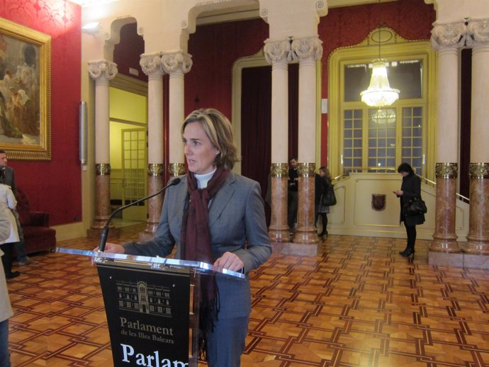 Maria Antònia Garau, Senadora Por Baleares