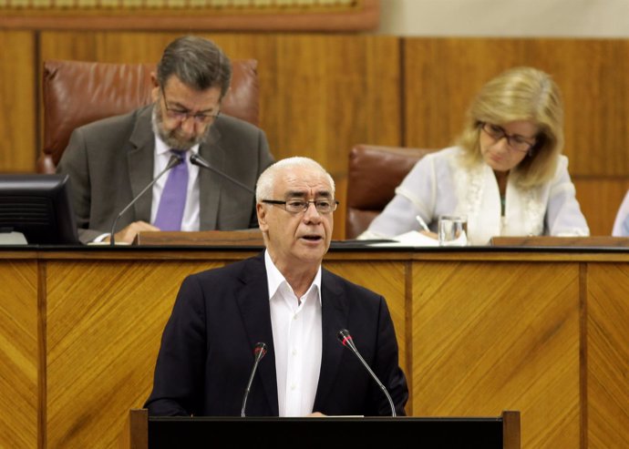 Luciano Alonso en el Parlamento andaluz