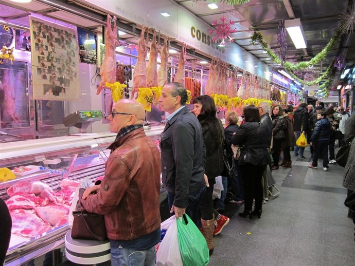 Plaza de abastos. Navidad. Mercado Compras. IPC. Consumo