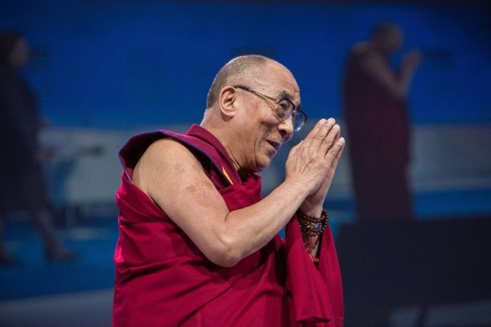 Dalai Lama en la Cumbre Mundial de los Nobel de la Paz