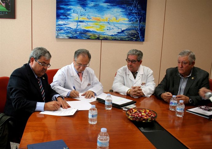 Imagen de la firma del acuerdo
