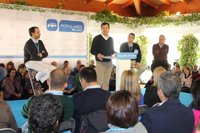 Moreno reta a Díaz a "copiar" a Rajoy y recibirle antes de la cita en Moncloa