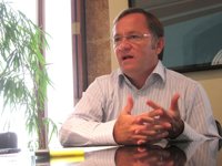 Moragues achaca el aumento de deuda al FLA y pago a proveedores y destaca que es la octava donde menos crece