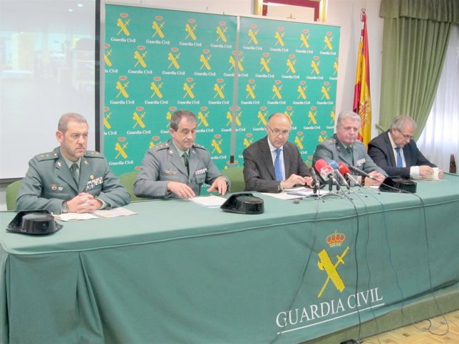 Rueda de prensa para explicar las dos operaciones