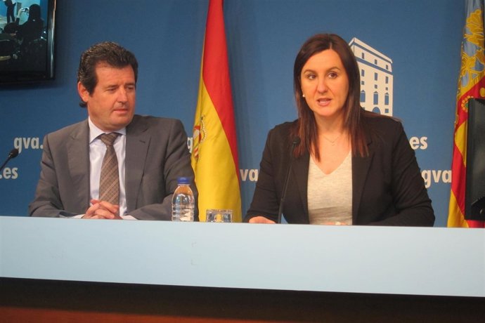 José Císcar y María José Català en la rueda de prensa posterior al pleno