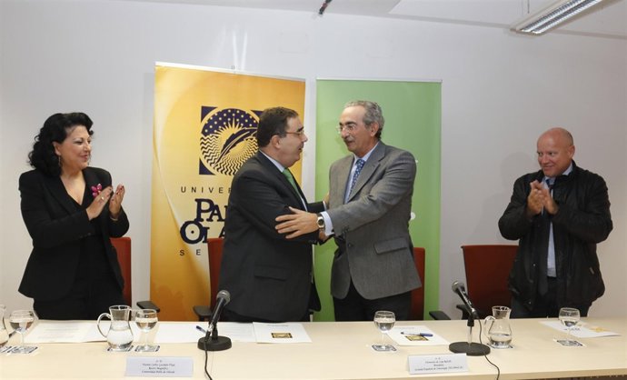 Firma del convenio entre UPO y SEO/Birdlife