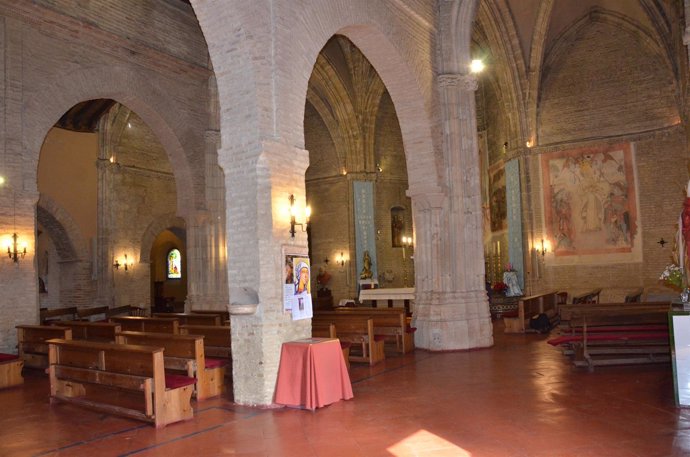 Interior de la iglesia de San Jorge con mejoras en iluminación. 