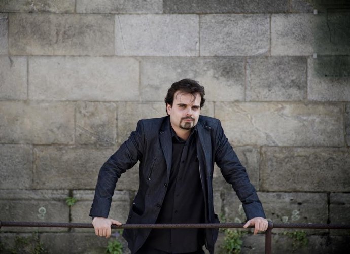 El escritor y periodista gallego Alberto Ramos