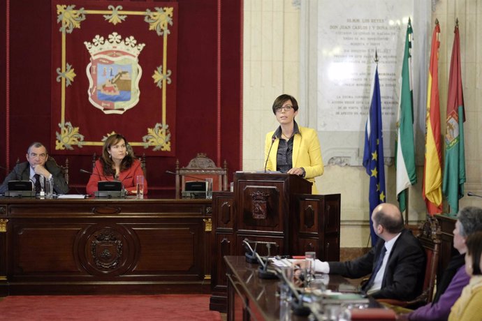 María Gámez, PSOE, durante el debate sobre el esta de la ciudad 2014