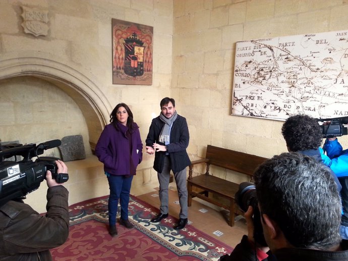 Visita de Ángeles Férriz a la Fortaleza de la Mota de Alcalá la Real (Jaén)