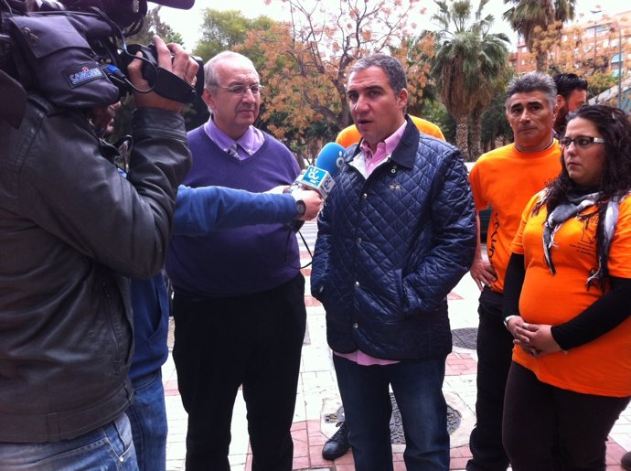 Elías Bendodo visita Casa Misericordia de ayuda a los demás en Málaga PP