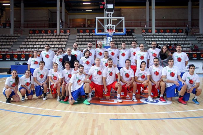 Ex jugadores de baloncesto vuelven a las pistas