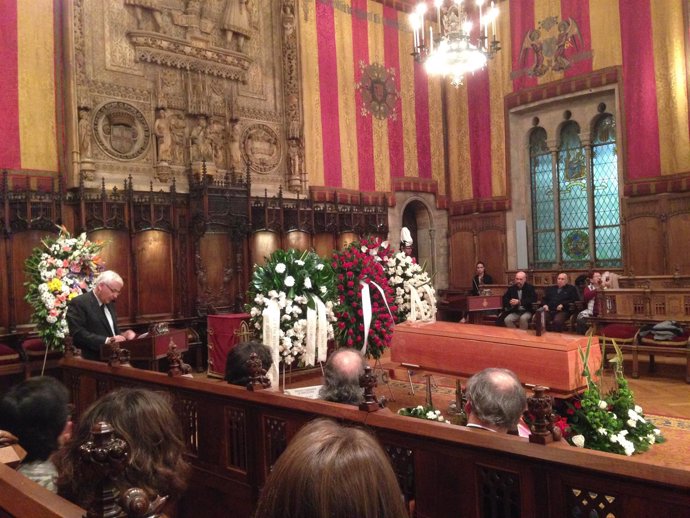 Ceremonia de despedida de Joan Barril, con el conseller Ferran Mascarell