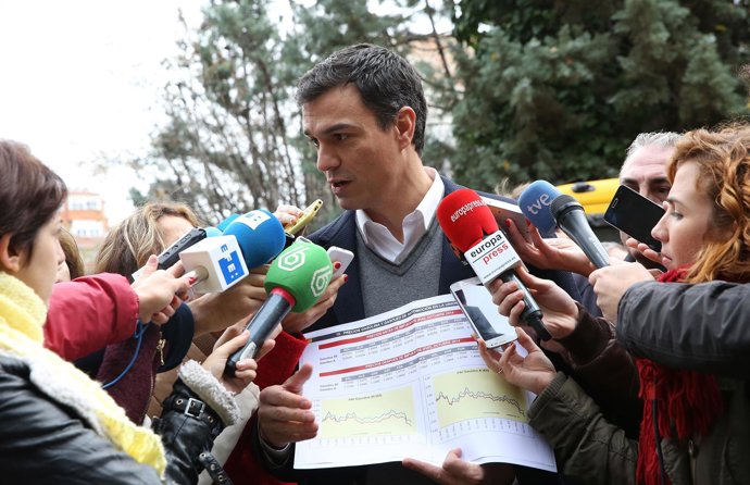 Pedro Sánchez se reúne con representantes del sector transporte y autónomos